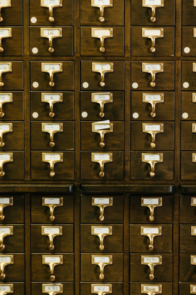 Manitoba's Expert Guide to Home Organization Featured Image 6 683x1024